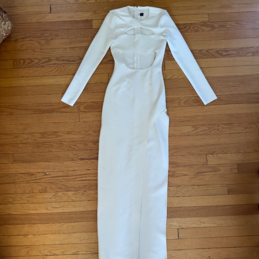 Maxi White LuxeDress Small, Cut Out w/ Split